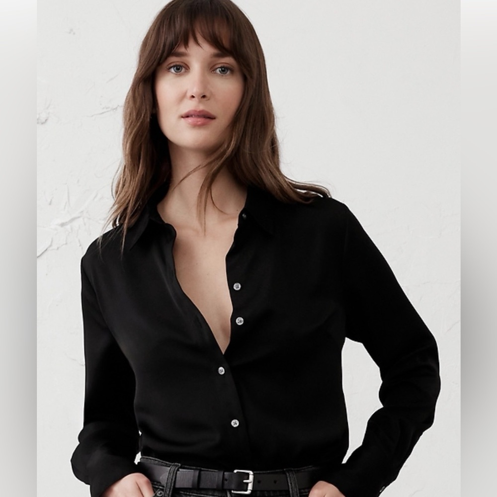 Banana Republic Silky Classic Shirt in Black
